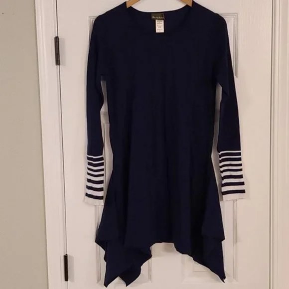 Tommy Bahama hanky hem Dress - Picture 3 of 4